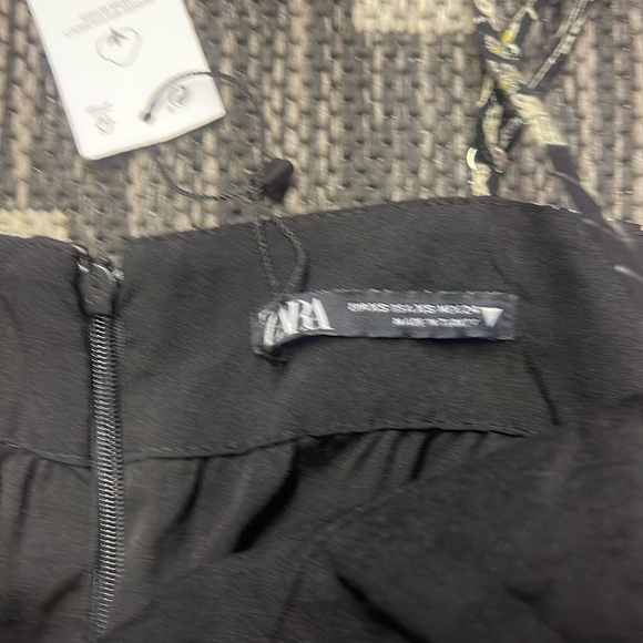 BNWT Zara XS Romper With Pockets & Adjustable Straps - Picture 3 of 5